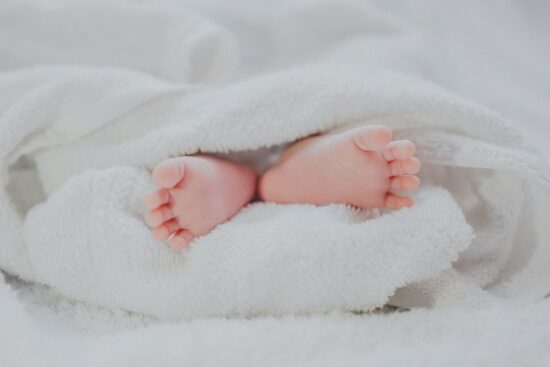 à quel âge peut-on mettre une couverture pour bébé