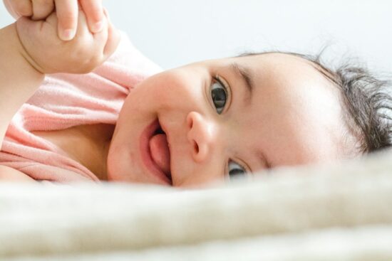 comment faire rire un bébé