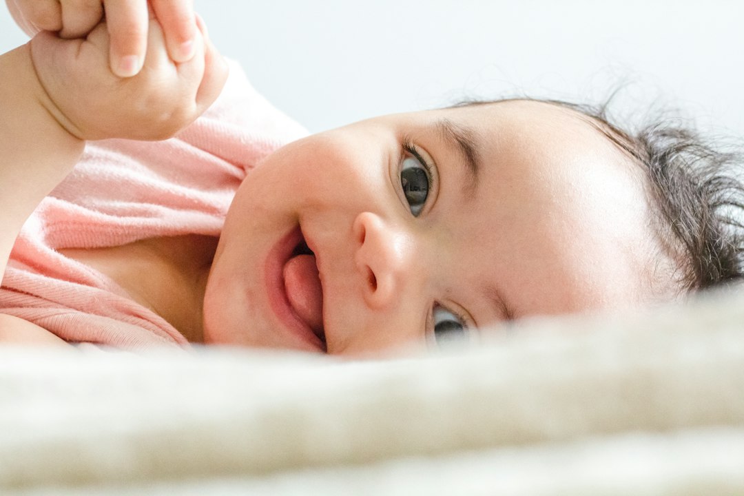comment faire rire un bébé