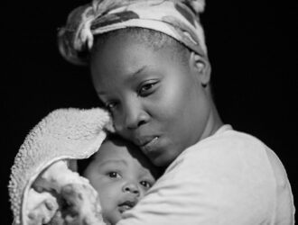 douleur à force de porter bébé