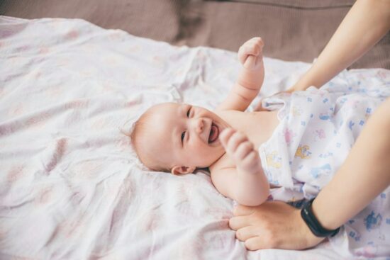 éclat de rire bébé 3 mois